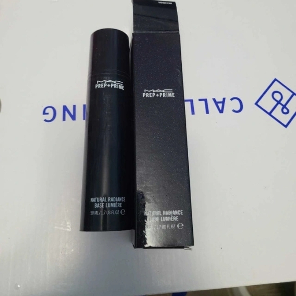 MAC Cosmetics Prep + Prime Natural Radiance Base Luminizer - Black